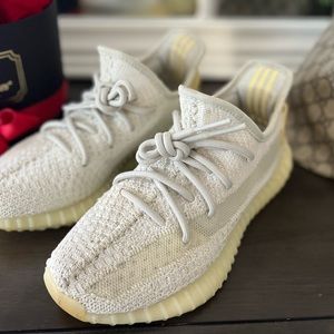 Yeezy boost v2 350 “light” size 7 (womens 8.5)